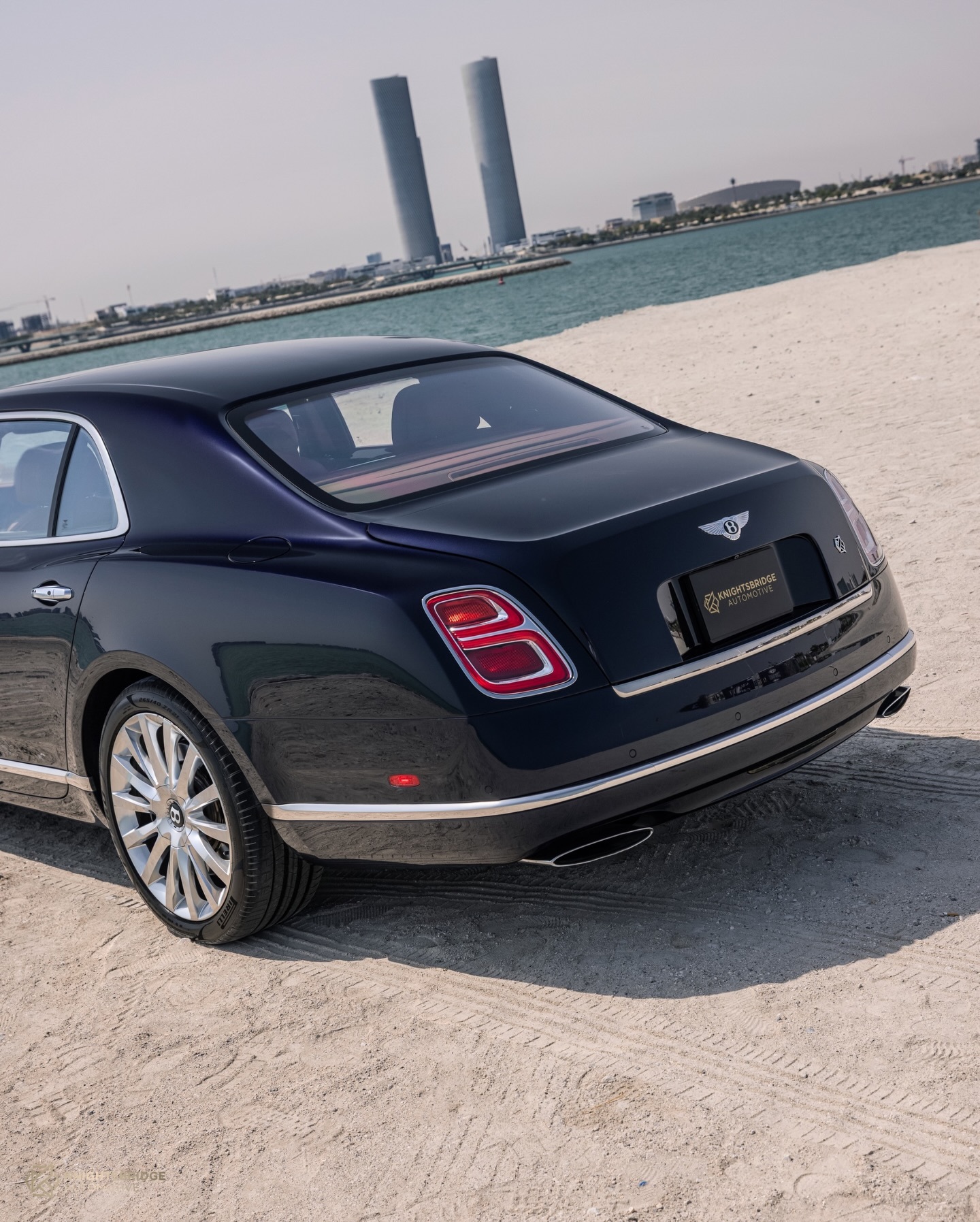 Bentley Mulsanne by Mulliner 宾利宾利慕尚 走老钱风