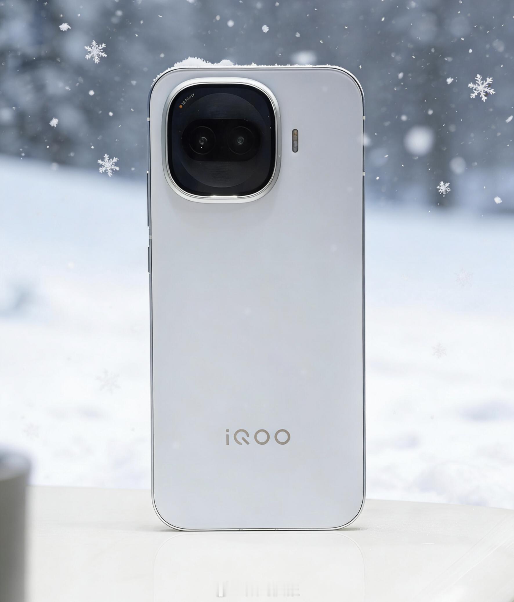 iQOO Z11 Turbo 真机上手，这外观设计漂亮？ 