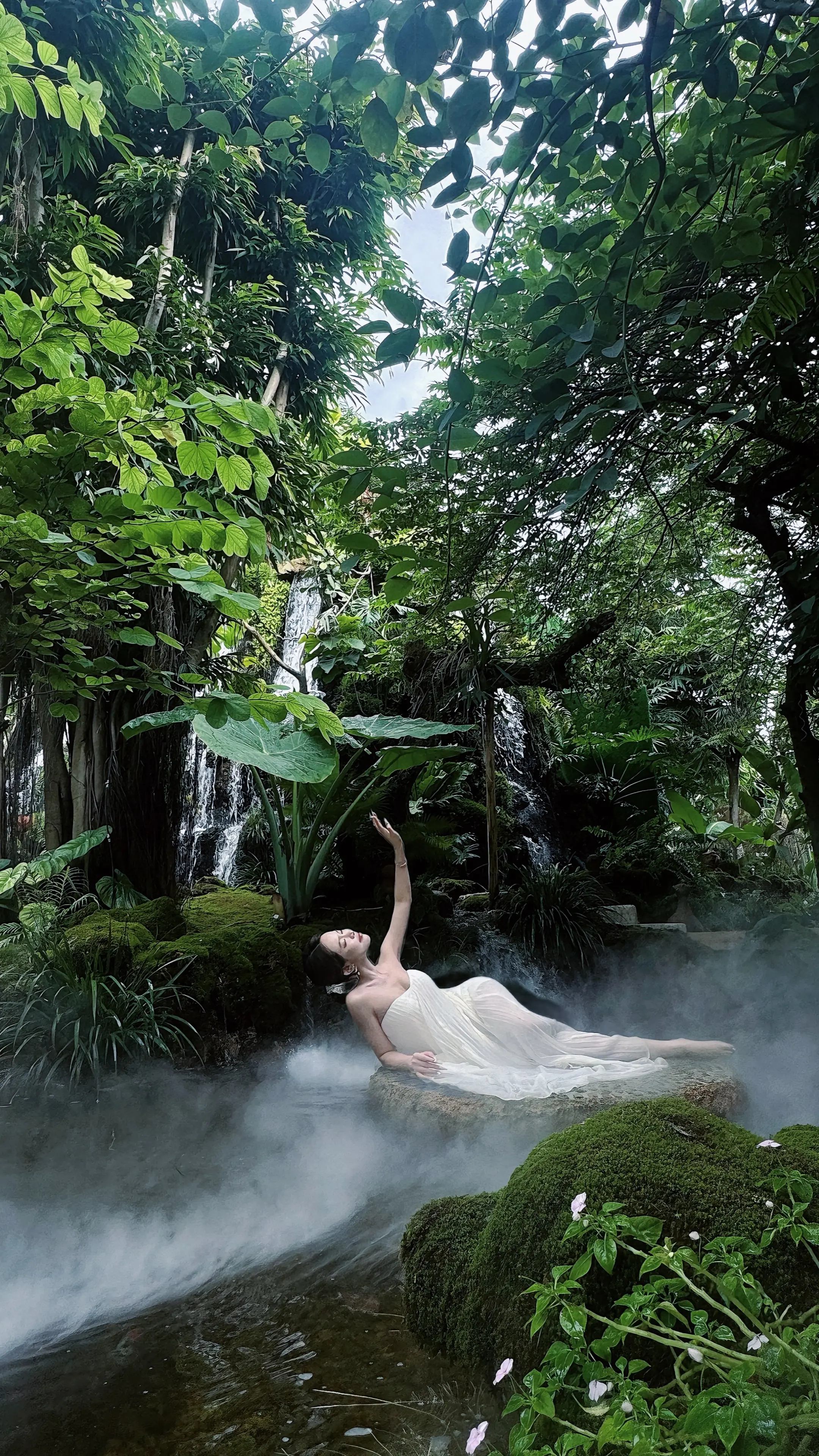 有的人为你的外貌停留。看到你的性格又悄悄皱眉头