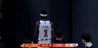 被吹急眼了？今晚CBA常规赛第29轮迎来沪粤大战，目前排名积分榜第二位的上海男篮