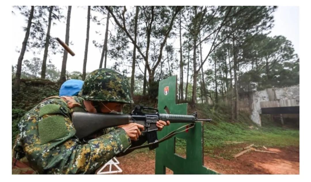 台军进入实战备战状态？郭正亮爆料：台北宪兵营兵力大幅扩编

#庆哥评论# 台湾当