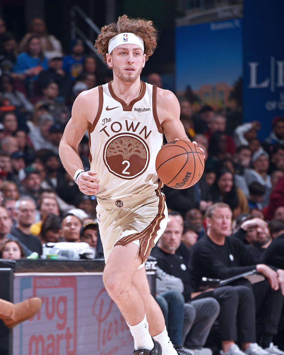 波奇姆斯基10分，3篮板，2助攻，1抢断。勇士战胜骑士