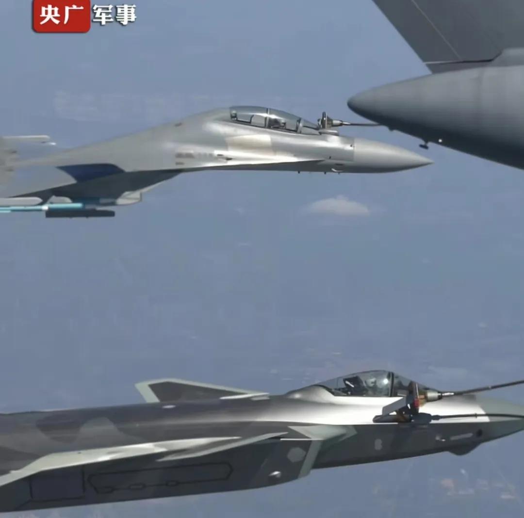 6月10日，据央视军事网站报道，列装中国🇨🇳空军8年的歼一20隐身五代机首次
