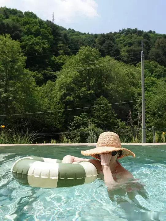 宋慧乔妈妈拍的宋慧乔宋慧乔妈妈拍的宋慧乔🈶，是充满温度和爱意的镜头~妈妈镜头下