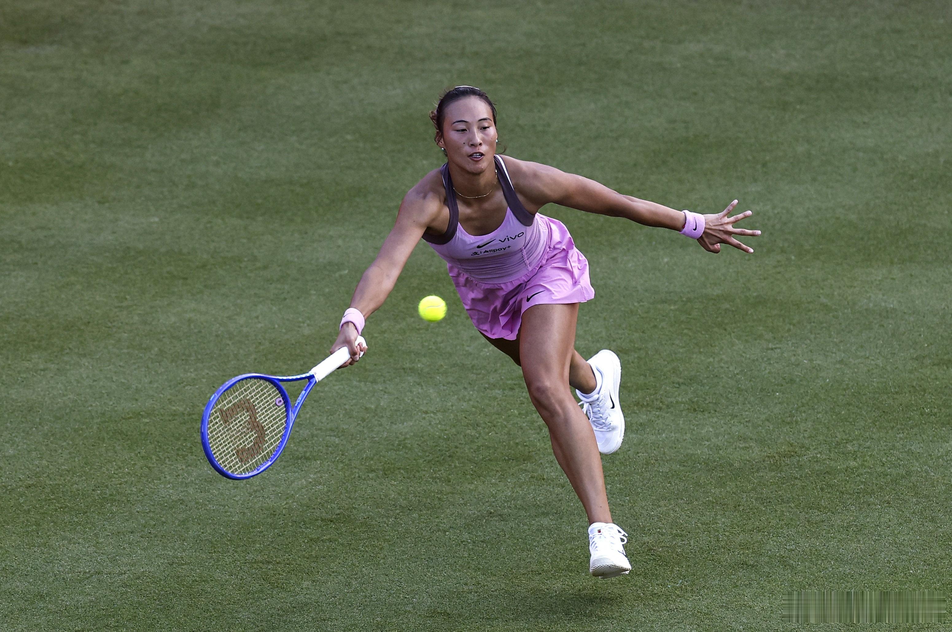 终于赢球了！郑钦文2比1逆转赢球，终结三连败！🎾🔥WTA250诺丁汉站首轮轮