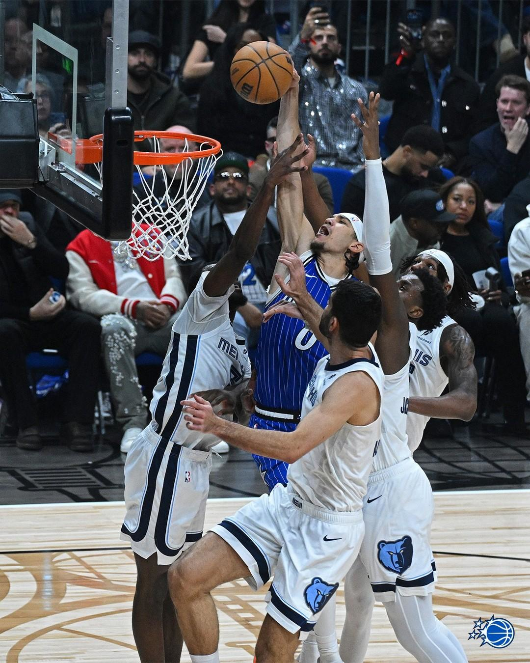 6人就餐仅花19元老板要求带走垃圾布莱克这次“一扣四”目前已累计收获8500万次