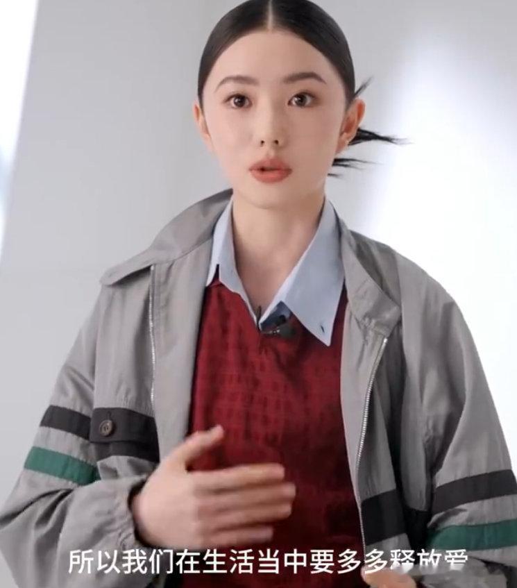 刘浩存给自己剪头发刘浩存为角色学习内容技能为角色学技能、自己剪头发，刘浩存真的又