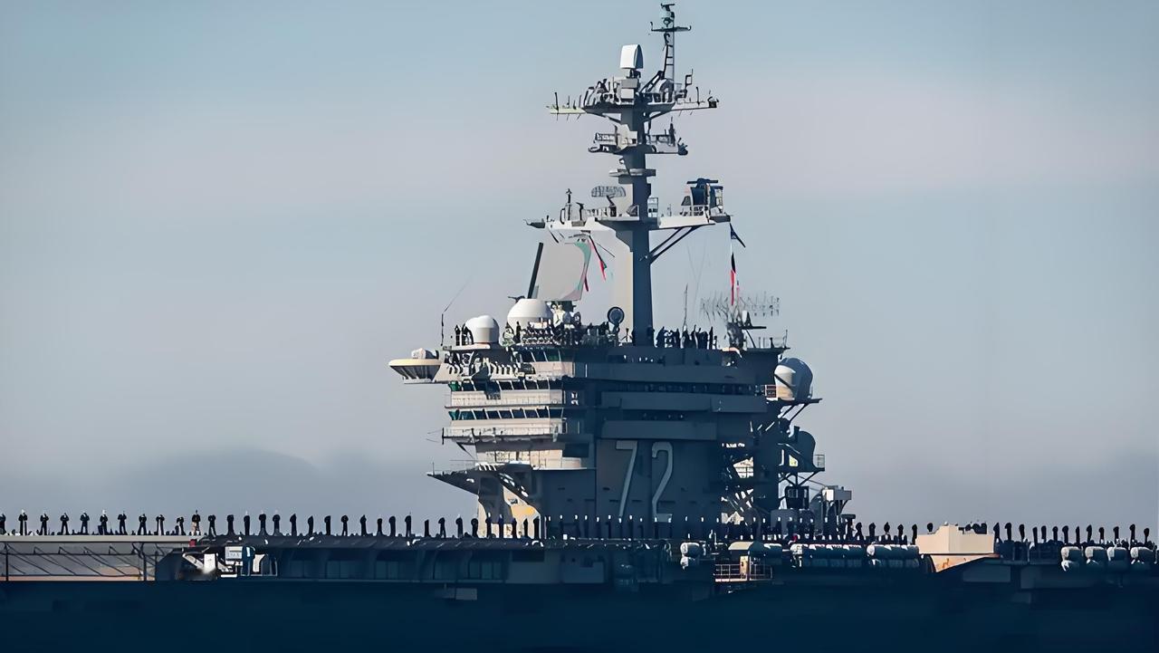 当地时间1月14日，美军正将“亚伯拉罕·林肯”号航母打击群调遣至中央司令部责任区