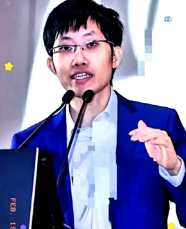 每天盯着股票APP上的绿光急得直拍大腿？
人家23岁小伙只拿8万块钱进场，压根不