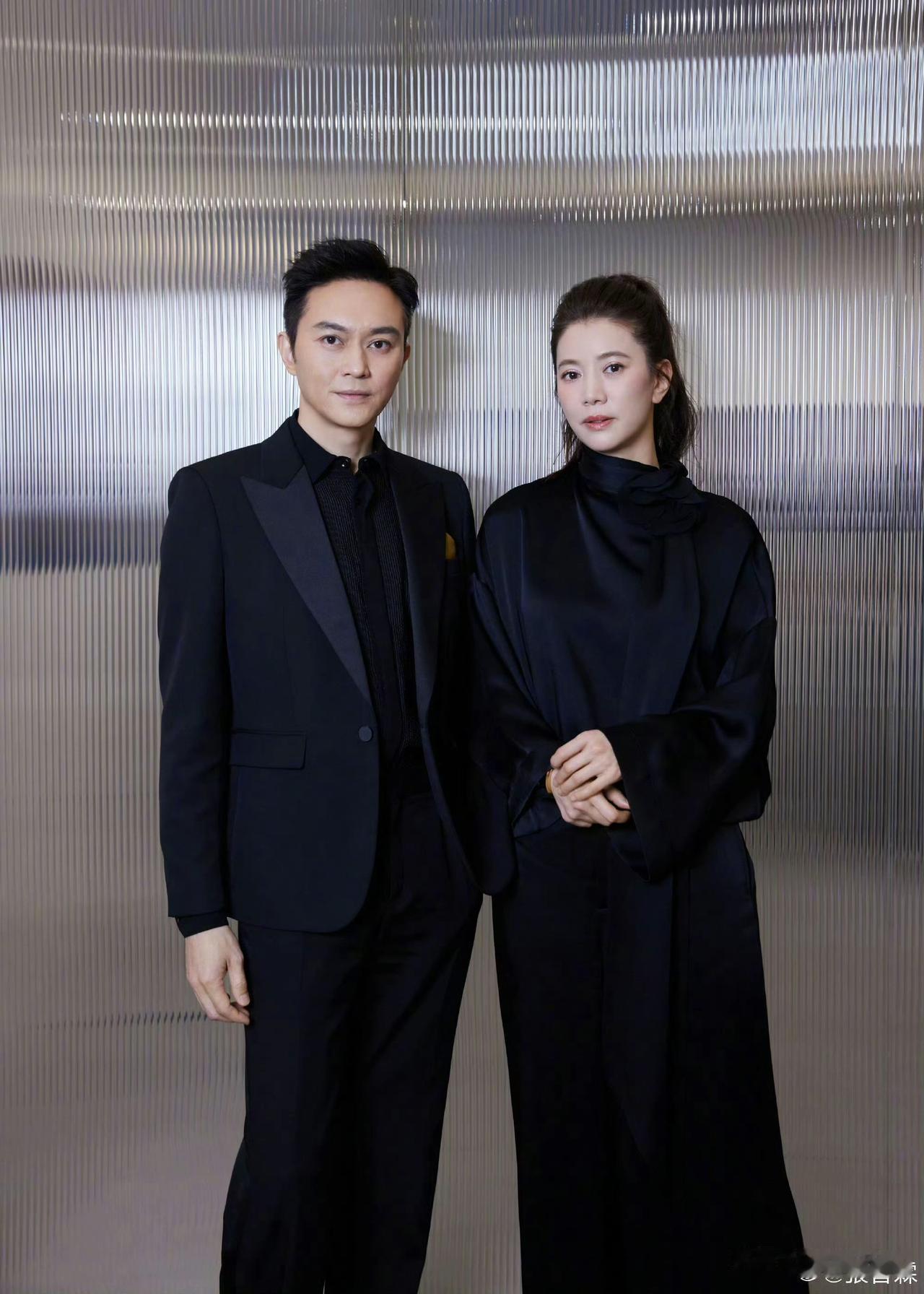 張智霖 在《背后》中谈及儿子实习的话题，透露出与太太袁咏仪靓靓 的教育理念差异。