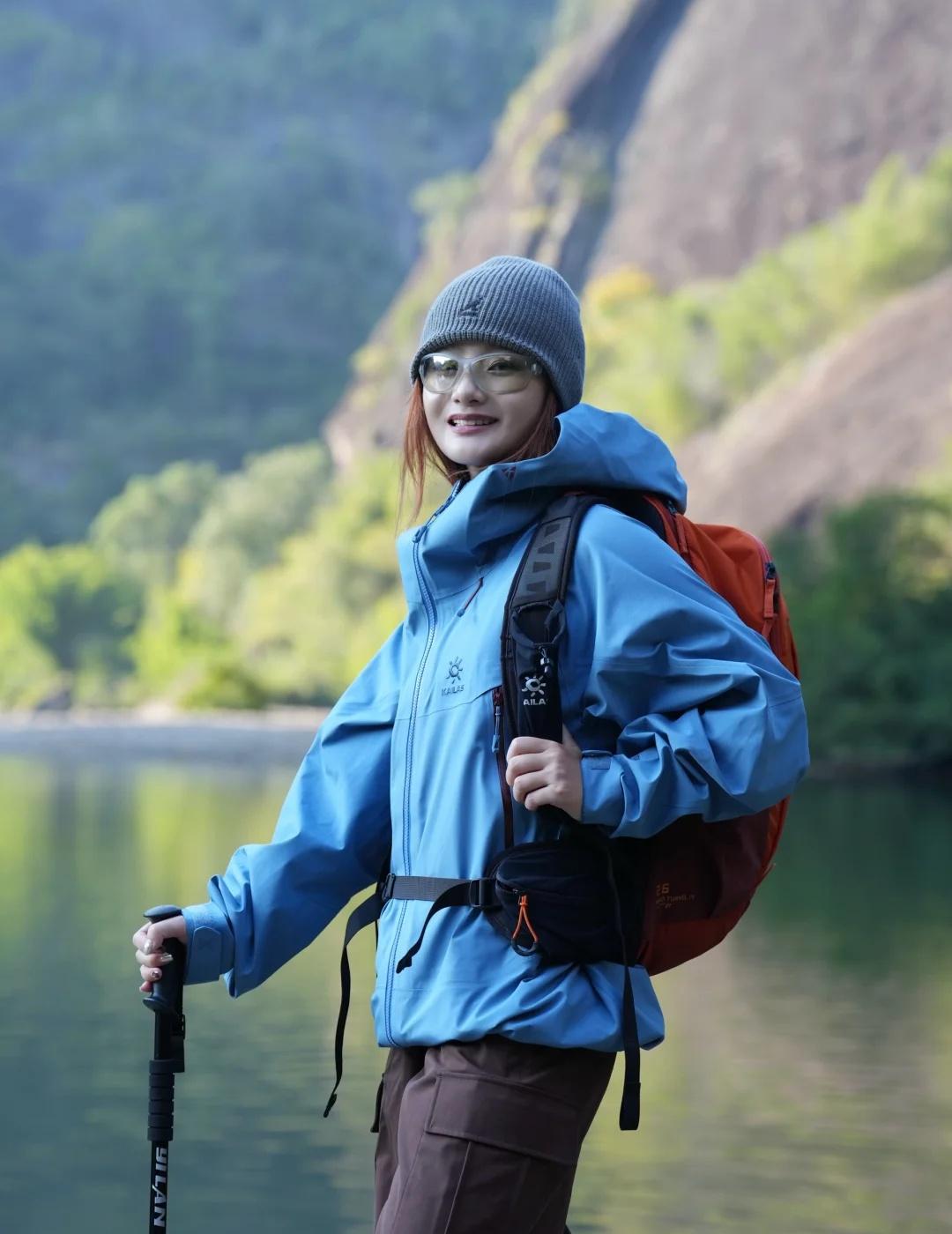 武夷山一日徒步｜被这条绝美徒步路线征服了！
上一次去武夷山还是在前年
这次国庆又