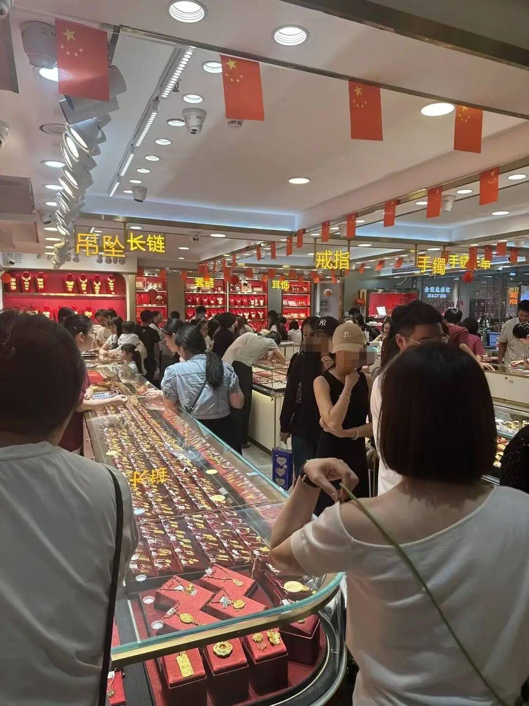 5万元买的金镯，未戴就亏损1.3万元，这一案例给我们所有人的启示就是，千万别把金