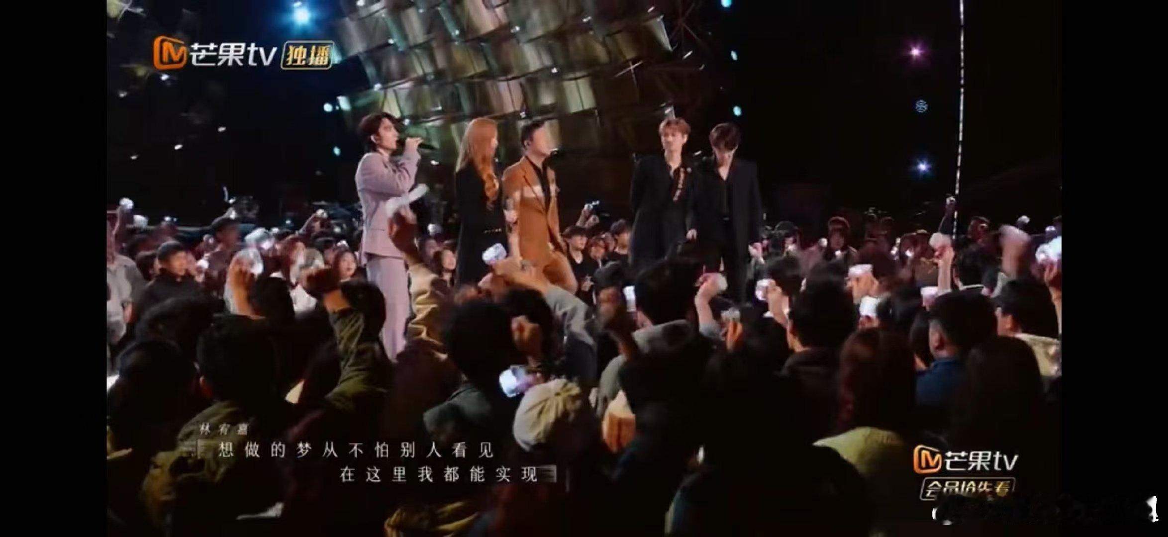 声生不息合唱我相信有种经济上行美 声生不息 经典永不过时！《我相信》的合唱既藏青