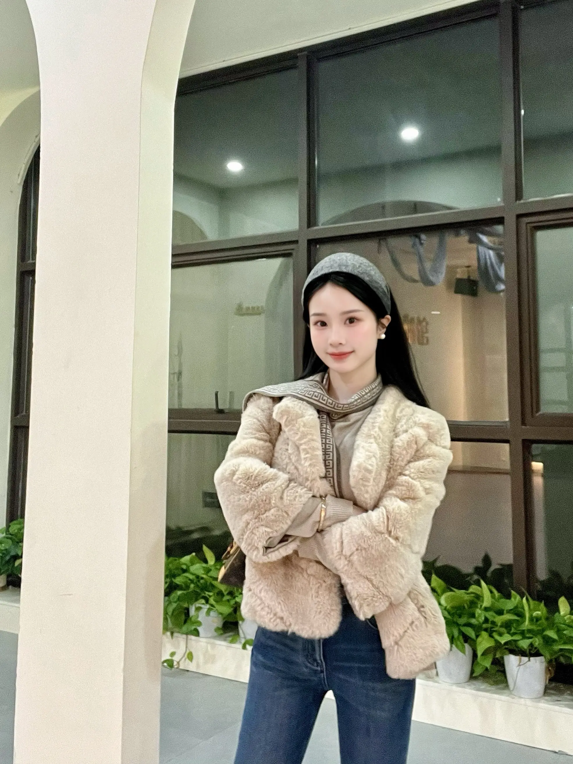 爱自己的明媚 也爱自己的破碎