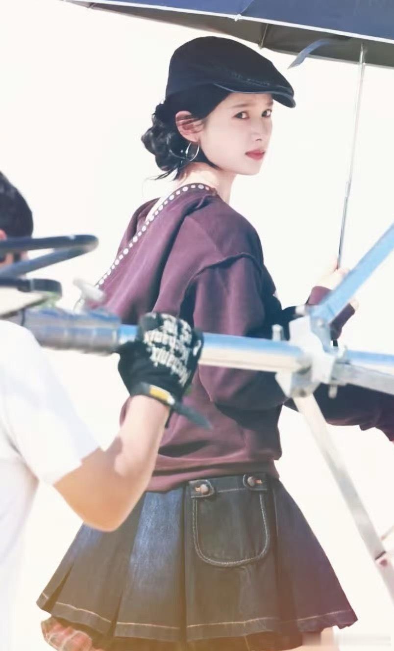 这剧妆造突然上道了，风格还蛮适合👸 