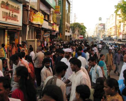 中国现在最担心的国家大概就是印度了，怕的就是印度突然“崩溃”。一旦印度乱了，十几