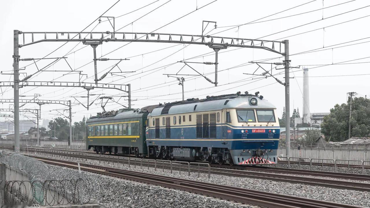 电力57852 安亭站2道通过