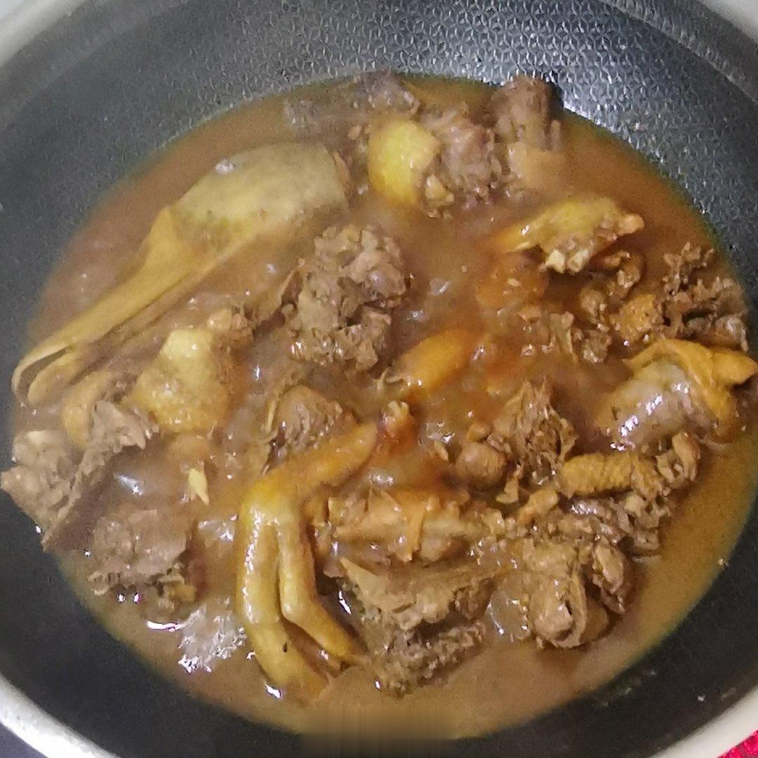 天天看着美食博主学做菜，自己做了个炖鸭肉，应该不算是黑暗料理吧[喵喵] ​​​