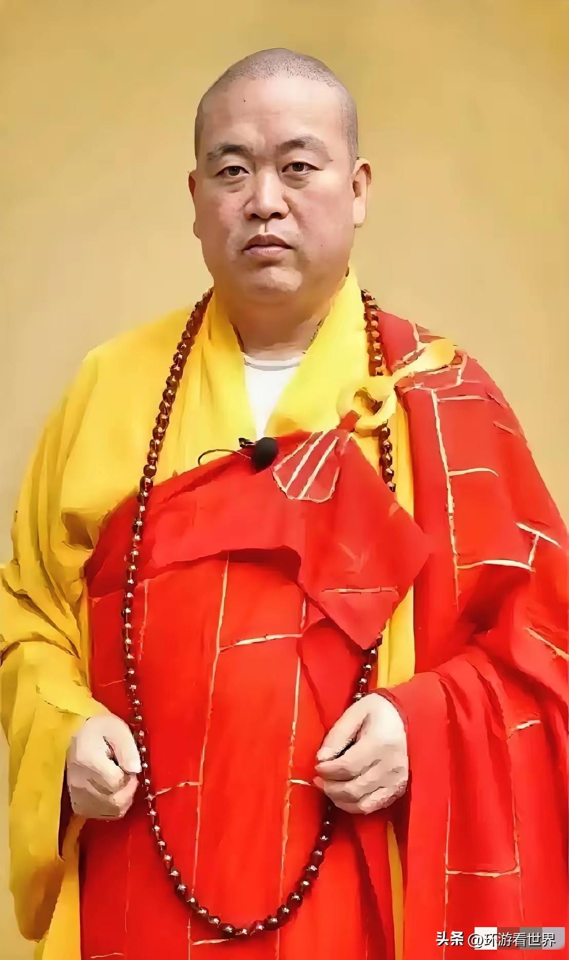 释永信！披着袈裟干龌龊事，多行不义必自毙。女子举报与其存在长期不正当关系，期间曾