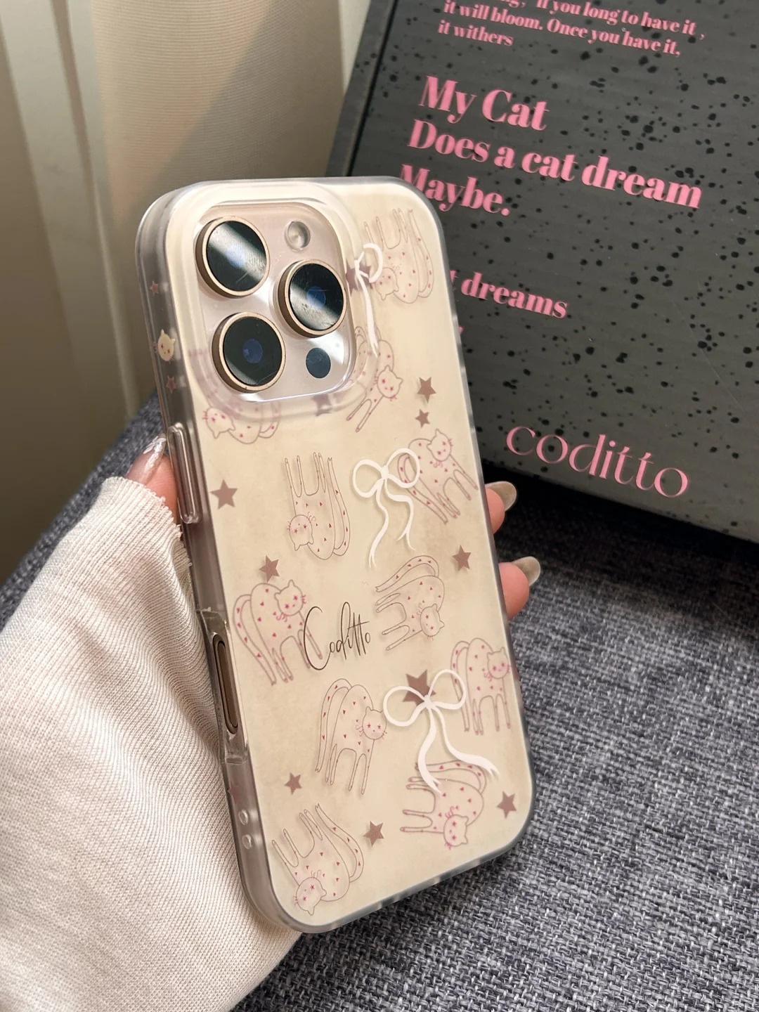 很喜欢的磨砂质感可爱氛围感涂鸦手机壳耶！