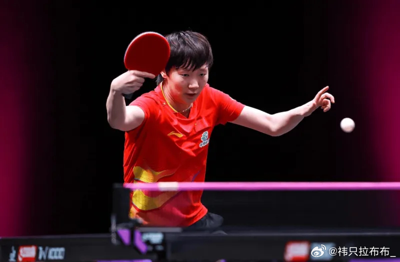 WTT重庆冠军赛一场女单32强赛中，世界第2王曼昱0-3不敌世界第13位的大藤沙