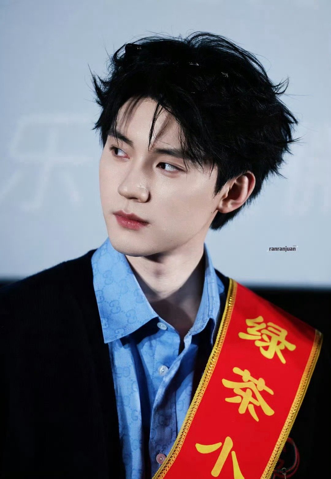 周翊然江湖夜雨十年灯追剧团生图周翊然江湖夜雨十年灯追剧团生图，啊啊啊啊啊帅到心坎