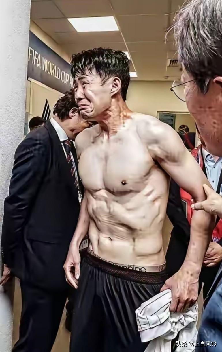 韩国队这趟回国哭着回去的，要是国足这成绩在韩国不得诛九族啊，中国人在这个事儿没资