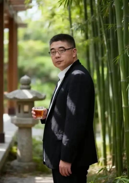 复旦大学钱文忠教授说：

“人这一辈子，只要没有大病，孩子平安，父母安康，夫妻和