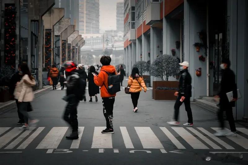 社会生活节奏越来越快，大家都忙得脚不沾地，像传统铁匠手艺这种老祖宗传下来的宝贝，
