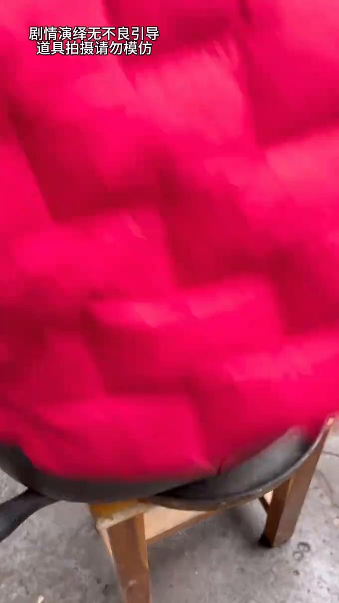 有人，这是什么？这个老六我真的服了，我真的裂开了。