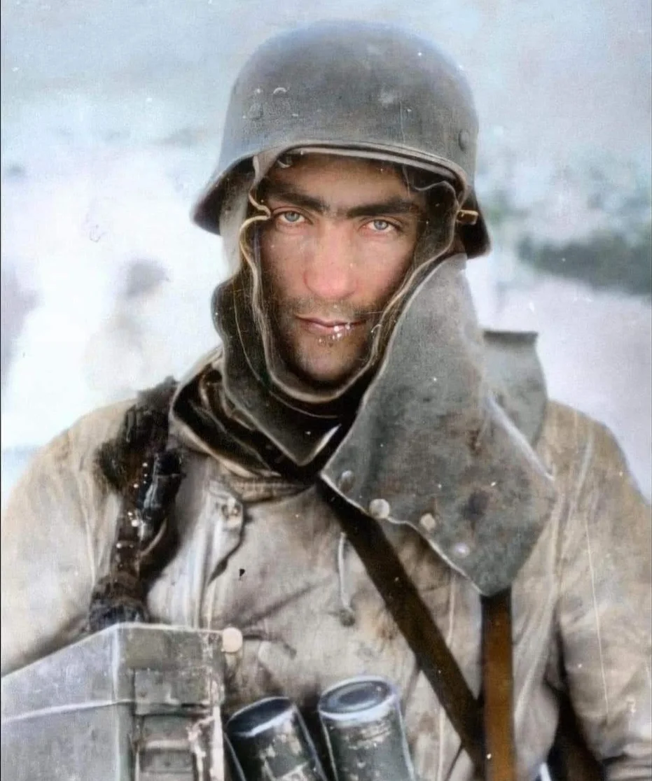 1942年8月23日至1943年2月2日，在斯大林格勒战役中，德国第6...