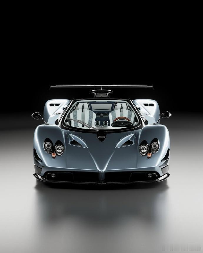 帕加尼 Zonda Cervino｜全球仅此一台的 One-Off 孤品，冰蓝敞