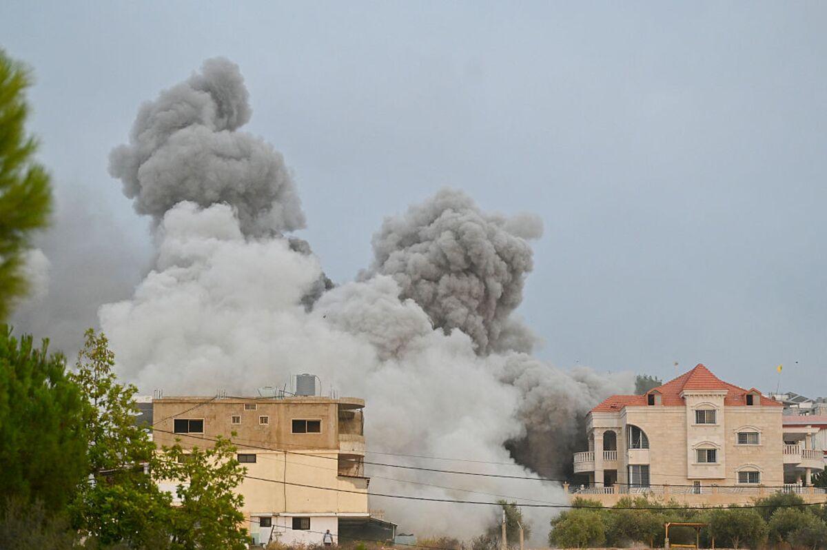 . 以色列加剧对黎巴嫩的空袭，与真主党紧张局势升级