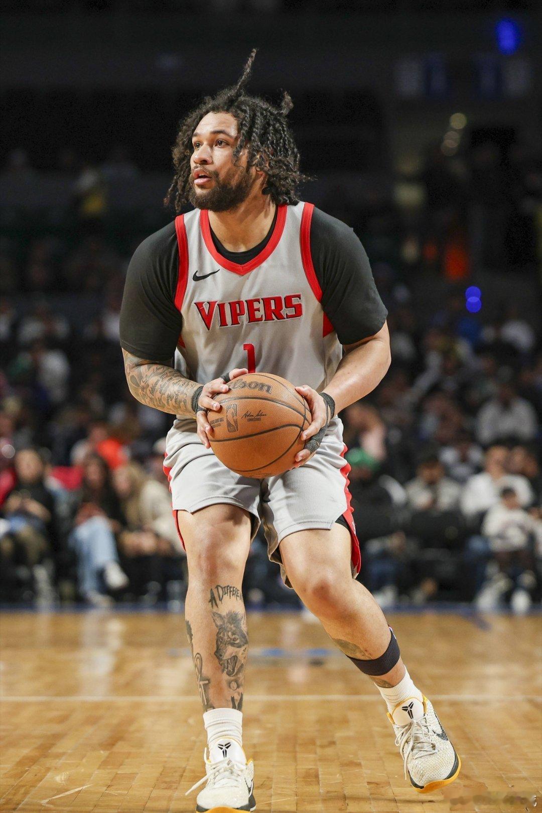 尼克斯终于来CBA了PS:  喊了多少年了cba