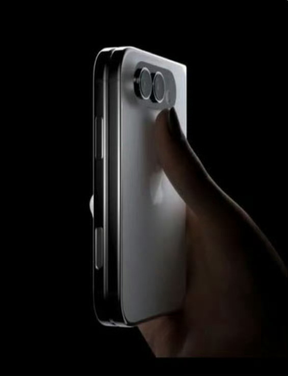 曝折叠iPhone或采用iPad操作方式有消息爆料，苹果要出的折叠屏iPhone