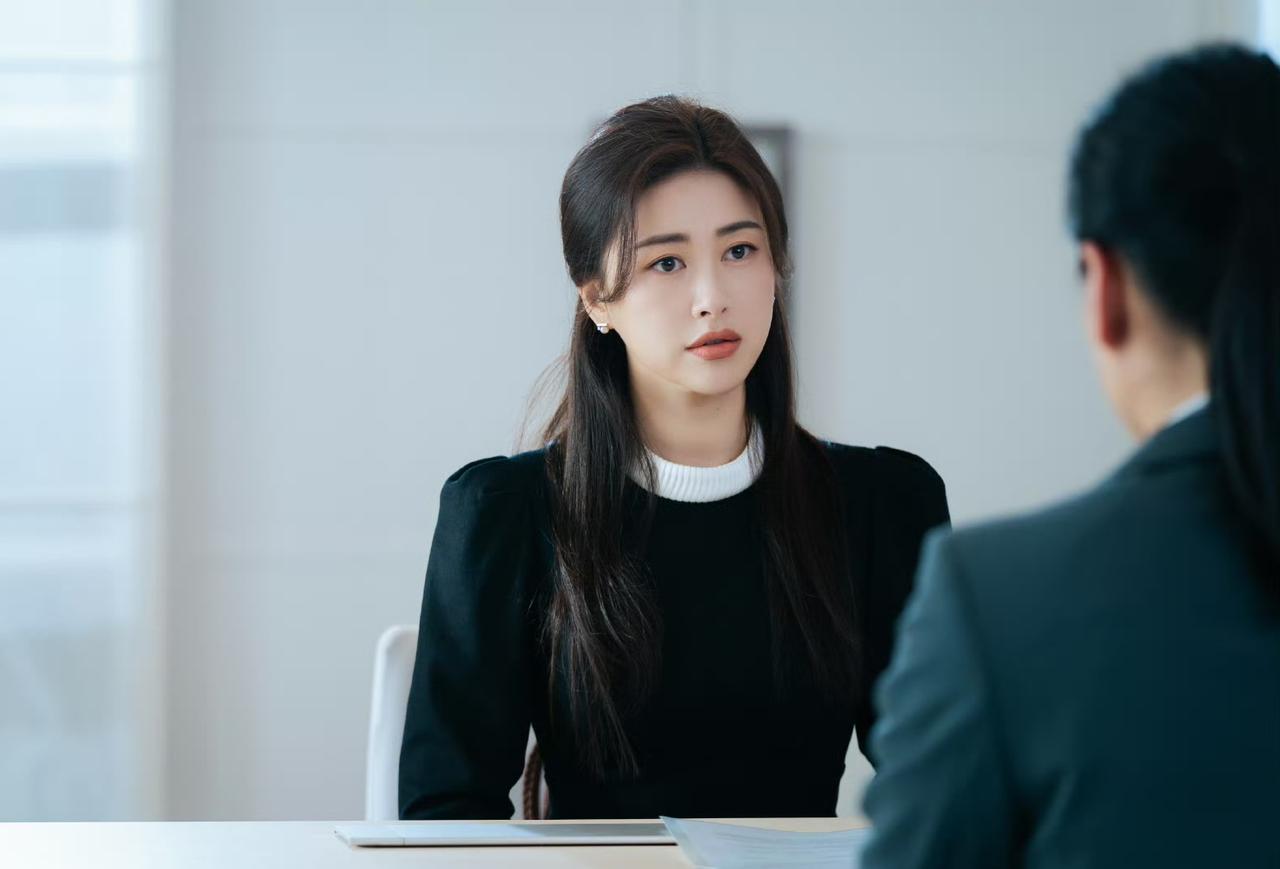 离婚不是终点，而是人生重启的起点。没有天降好运，只有脚踏实地，许蜜语把努力活成“