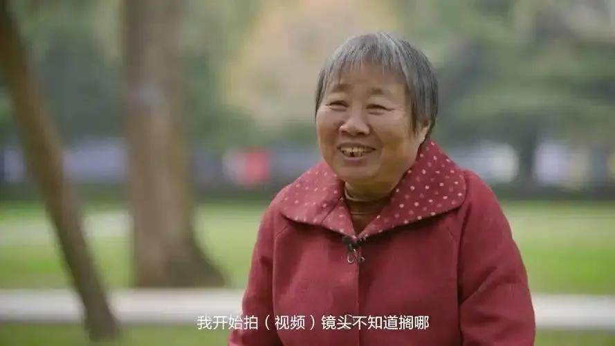 1990年，两个儿子先后患上渐冻症，父亲对他们不是怒骂就是暴打！母亲无奈，带着儿
