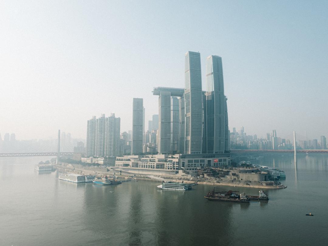 说到重庆的涪陵和万州，老有人争哪个城区更大。
很多人第一反应，肯定是万州。
毕竟