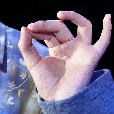 特别好吃的小手手… ​​​