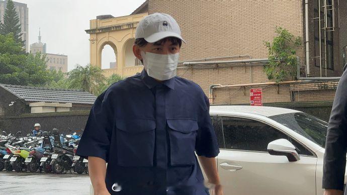 【黄子佼打扫监所180小时】 网购收藏2341个少儿性影像与个资档因认罪和解被判