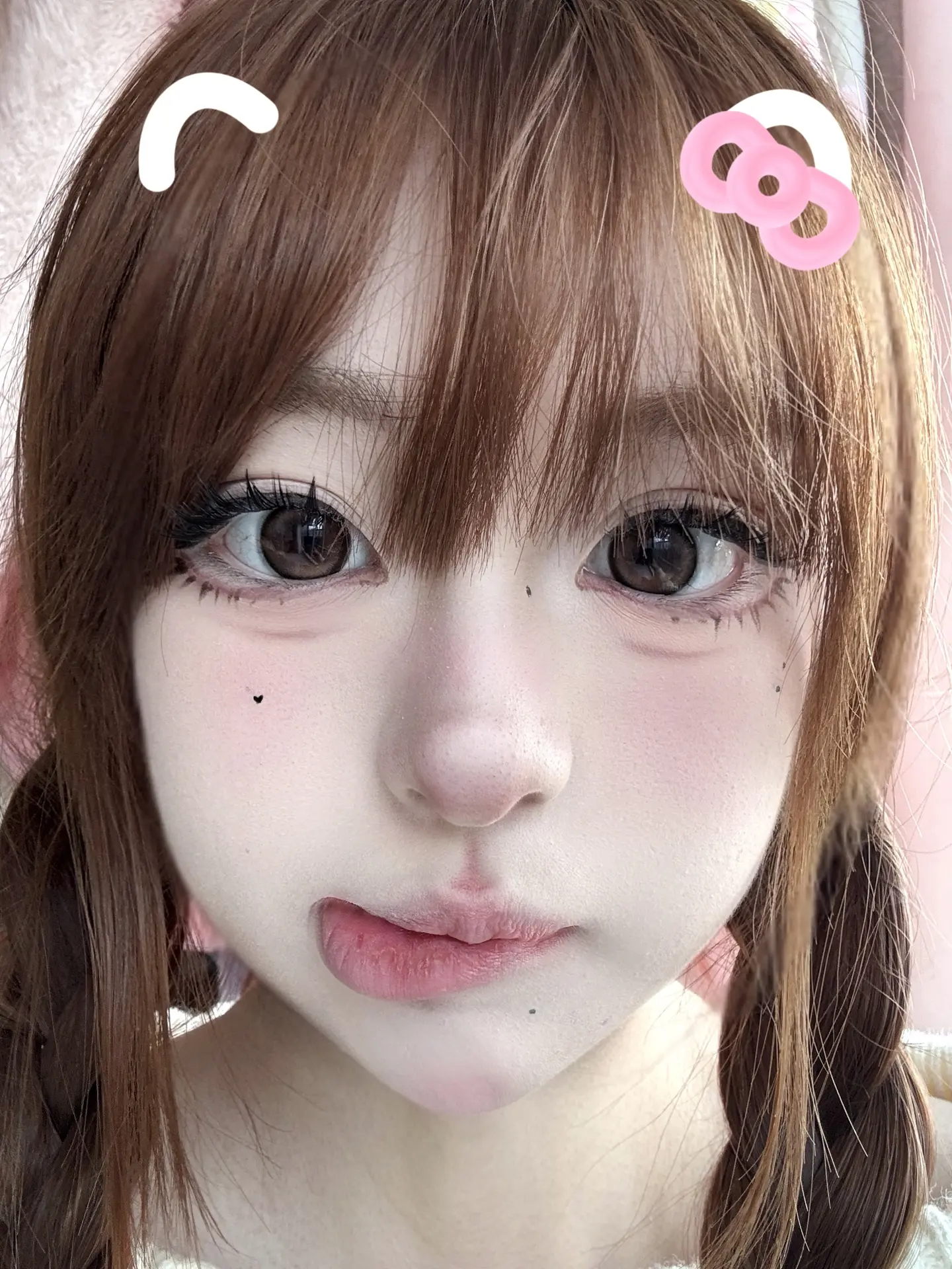 本账号的使用者是个萌萌的小女孩 她有点呆呆的有点笨笨的 你们不可以欺负...