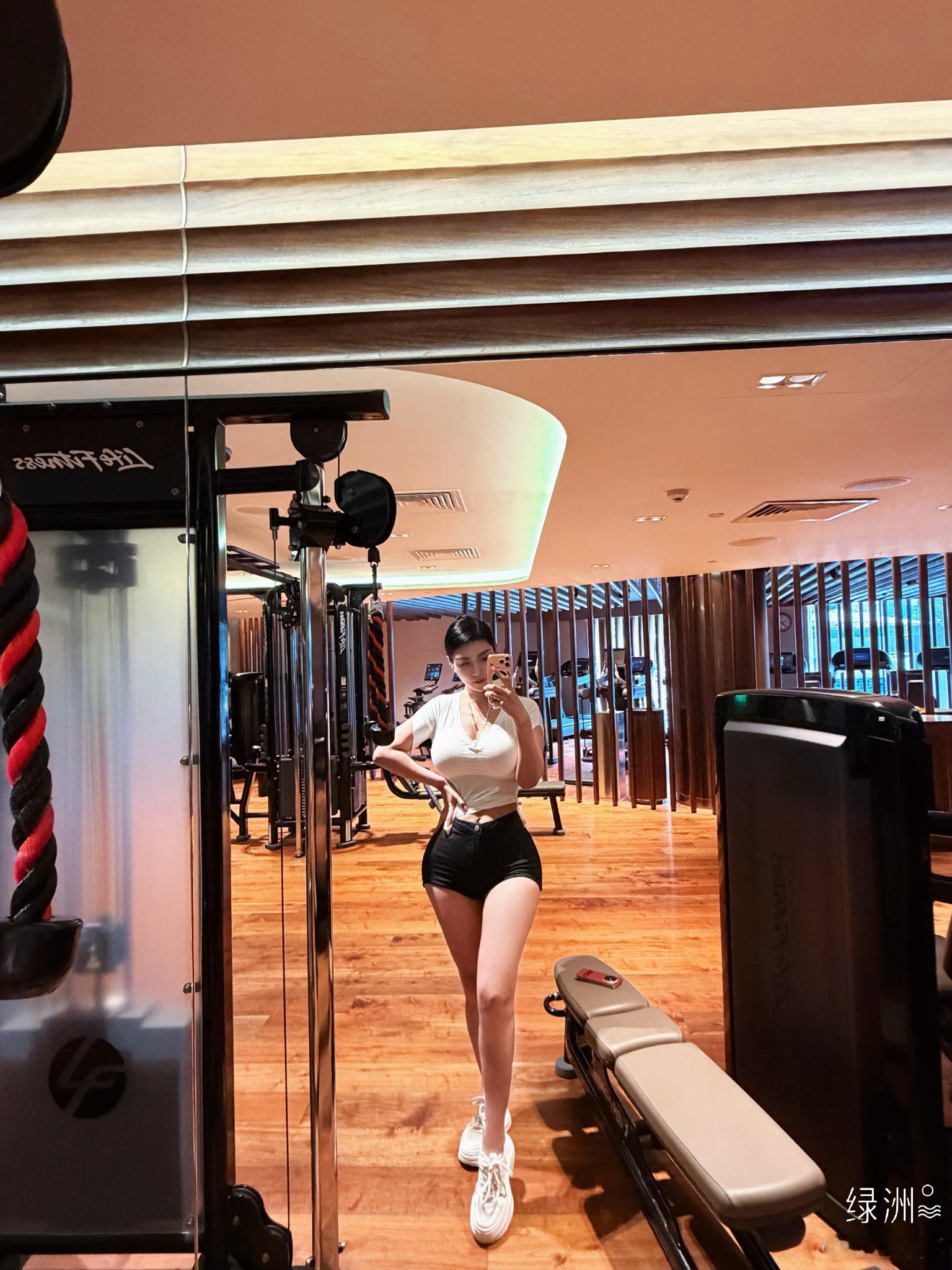 自律听起来很难，实际上就在细节之处的自我管理中，在日复一日的积累中。好习惯，成就