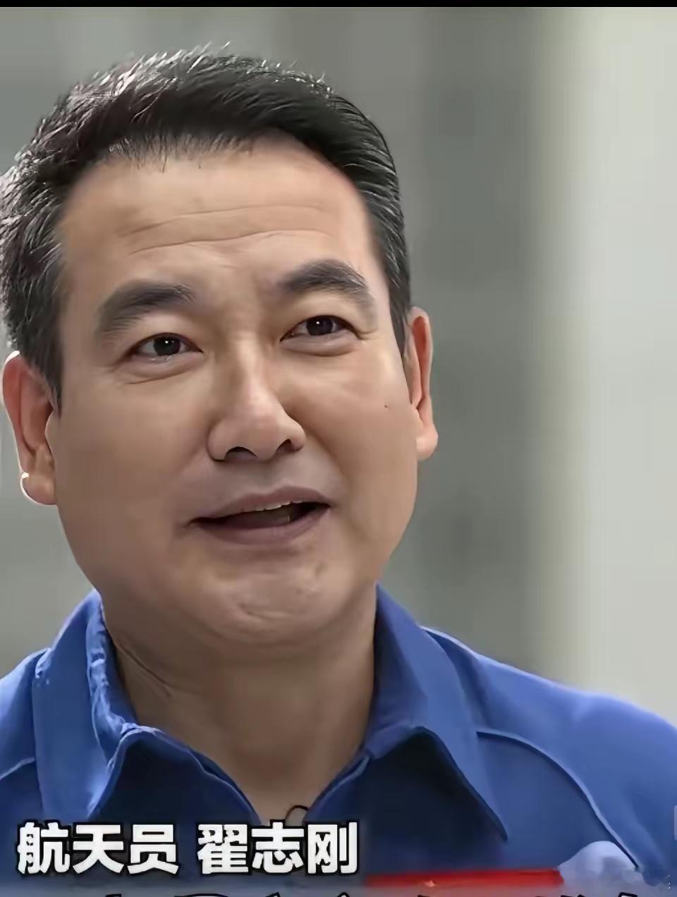 翟志刚说在天上睡觉舒服翟志刚在面对面接受董倩专访时说到在天上睡觉的情况，他介绍说