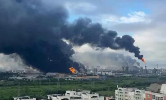 欧洲因袭击莫斯科事件加码对乌武器援助

弗拉基米尔泽连斯基出生在乌克兰中部工业城