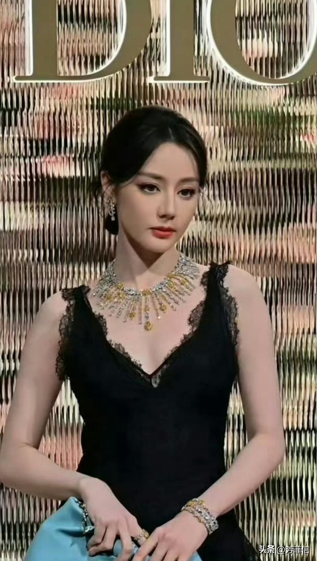 迪丽热巴滞留迪拜风波后首个公开活动，没想到还是dior，关键是王楚然也参加了，颇