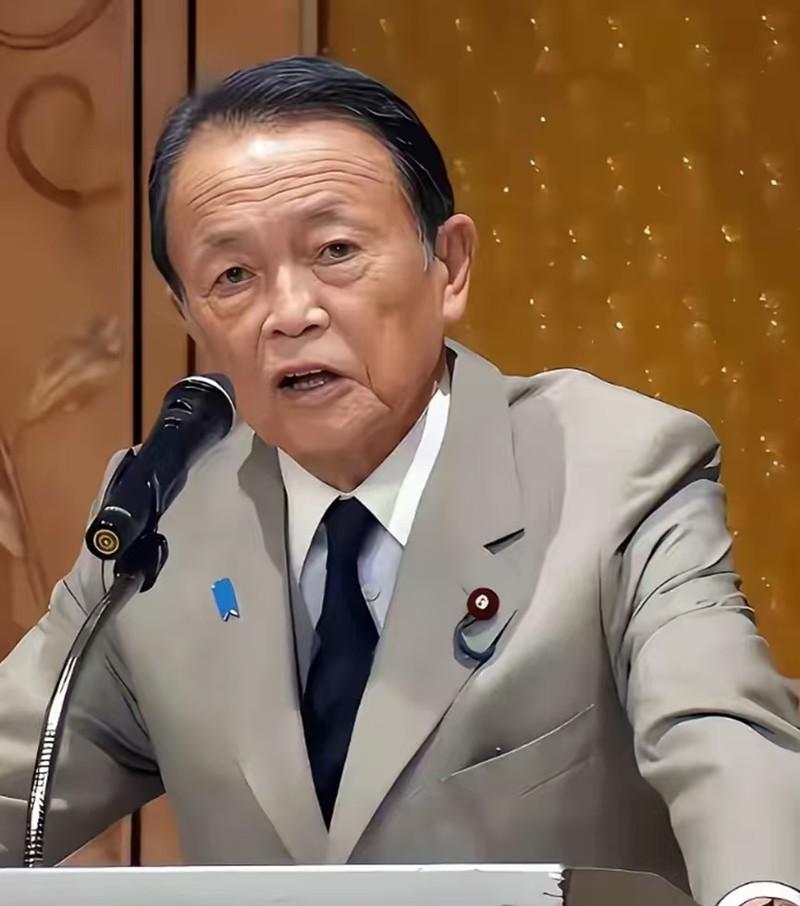 中日交锋最头疼的其实是麻生太郎，他可能还是低估了中国的反应和反制手段。他原本应该