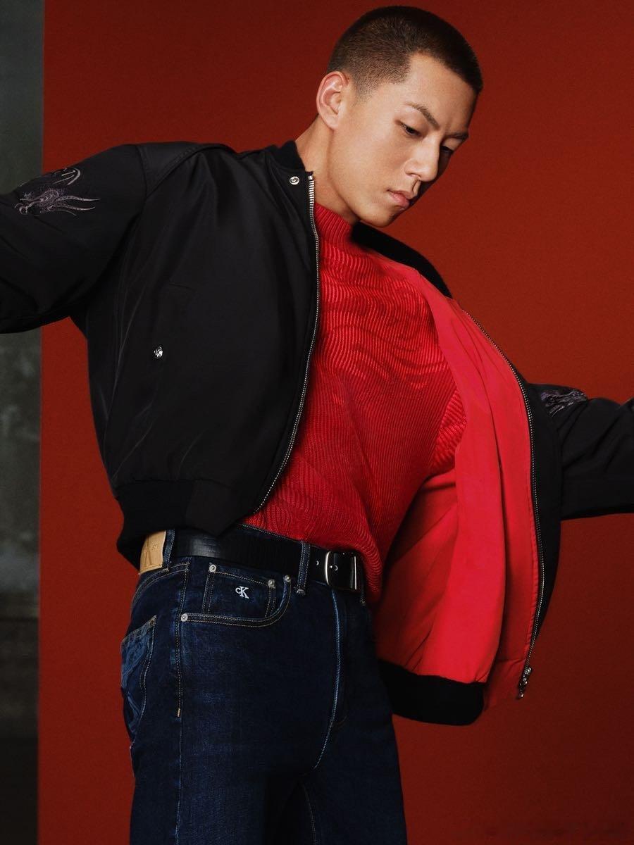 #卡斯柏CalvinKlein# 寸头卡哥ck拍摄的图不容错过！时尚驾驭力100