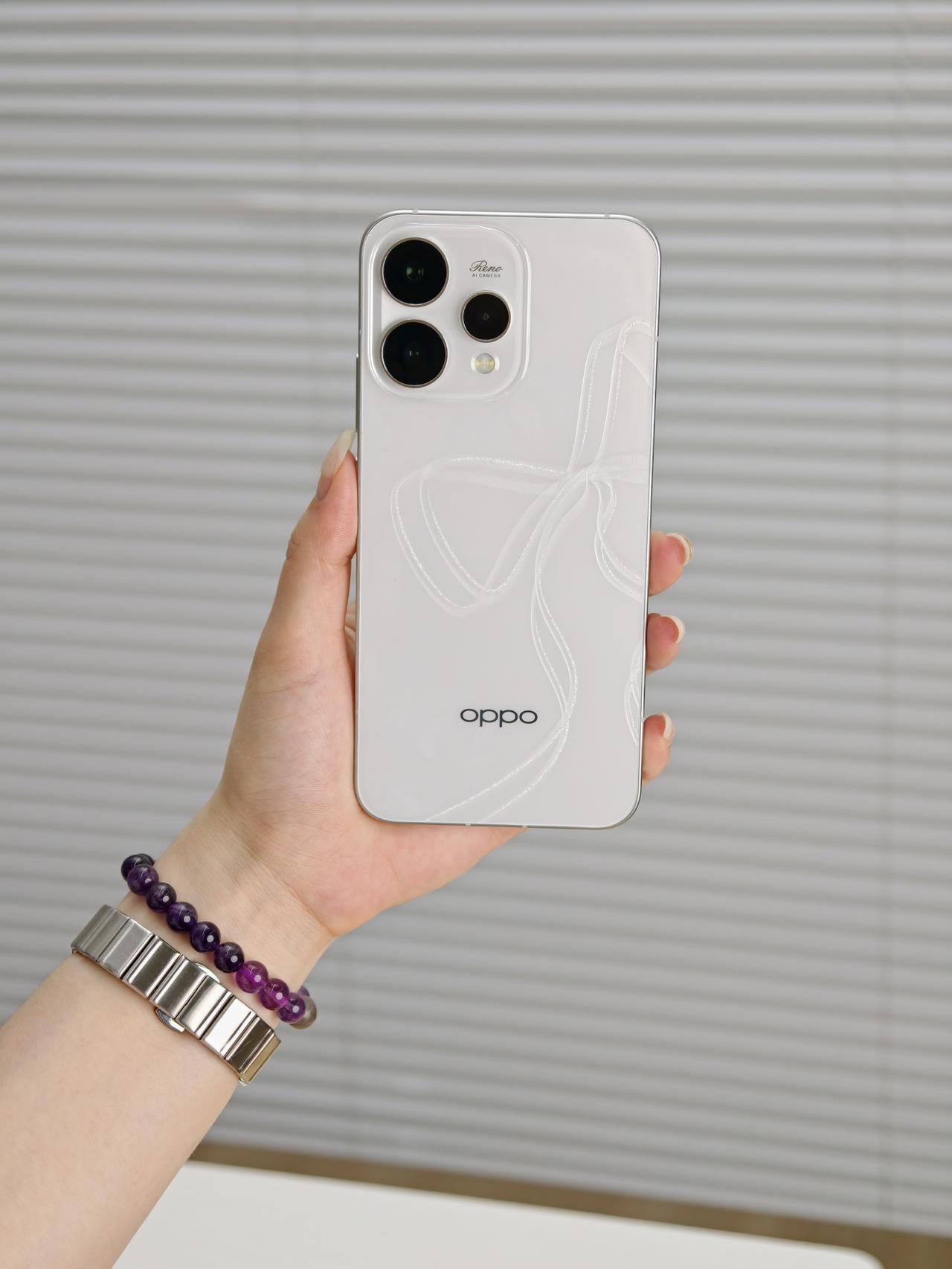 之前就想着到底是入新的元气版（vivo S60元气版、荣耀600元气版）
还是上