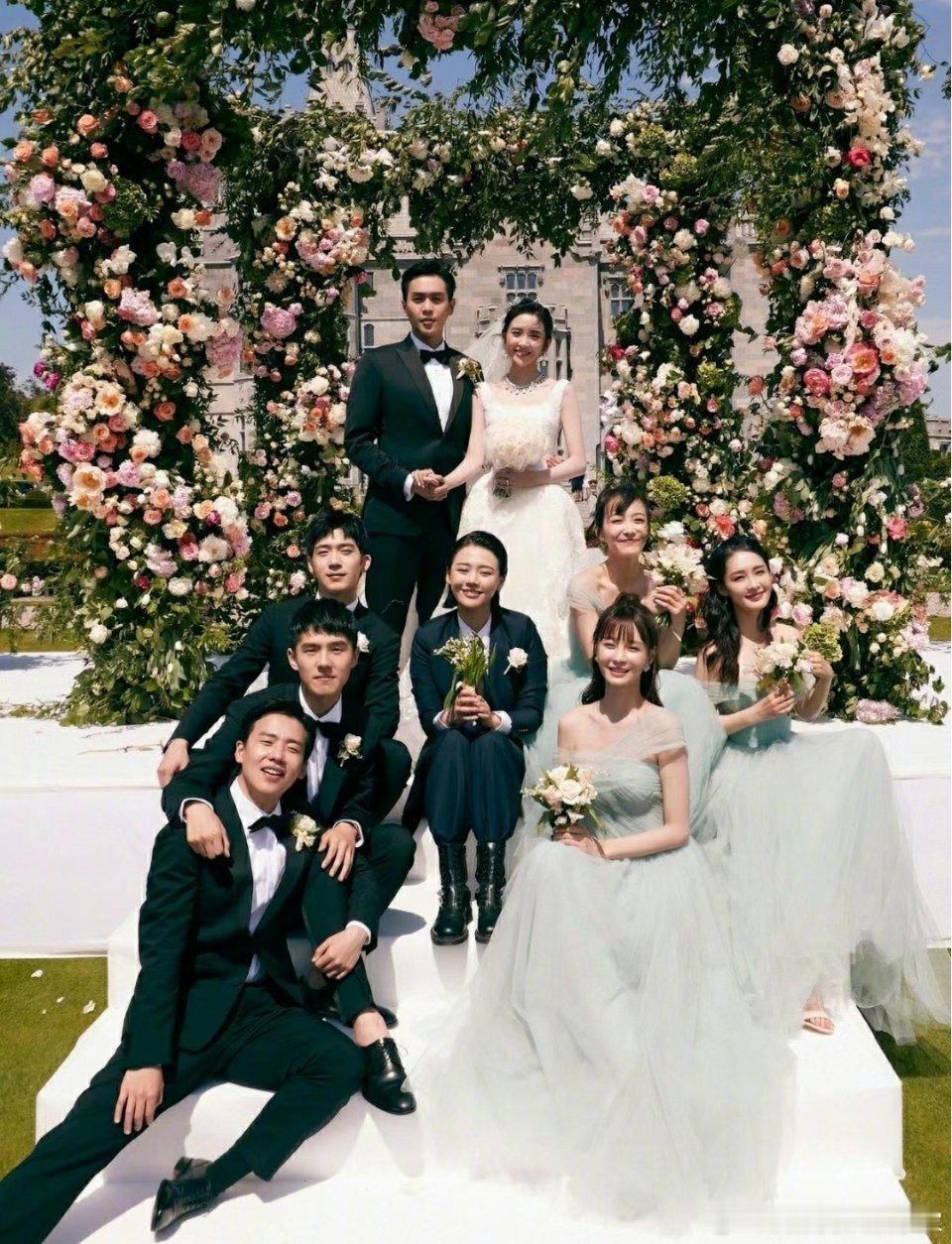 #马思纯在张若昀婚礼当伴郎的原因#当了司仪，做了伴郎，拿了捧花，人生赢家马思纯，