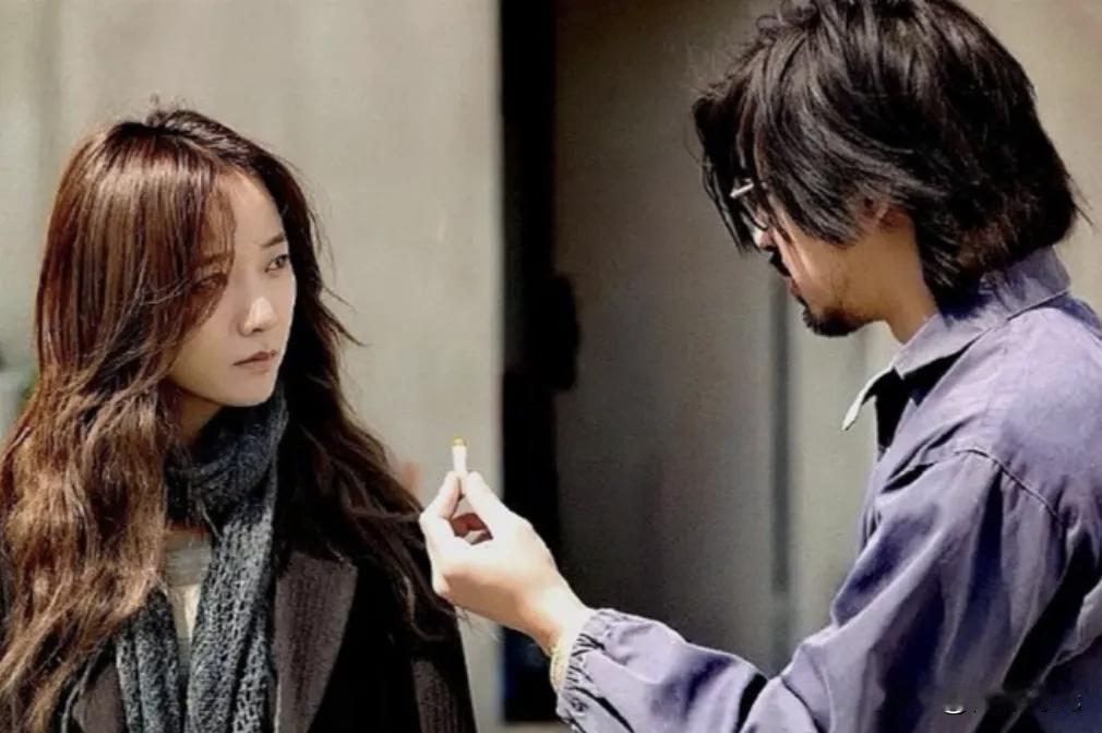 《后会无期》这部电影
独具特色
似公路冒险
旅途中
尽显人性与现实
浩汉和江河